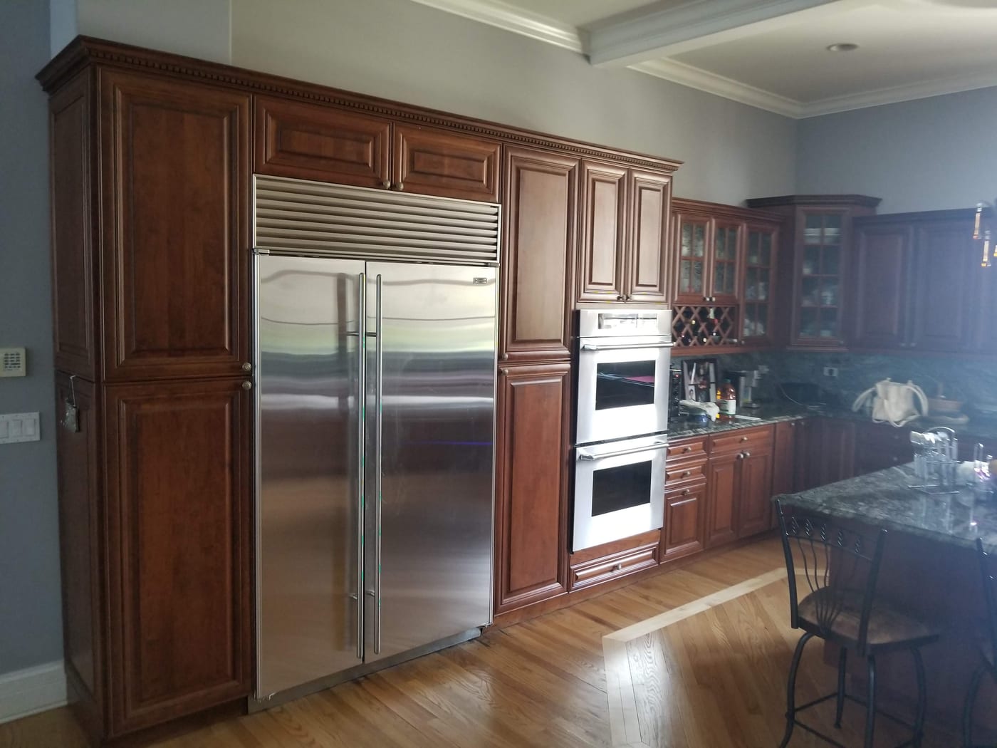 Before - Traditional Kitchen Cabinet Refinish - Cabinet Painting by Z&Z Painting